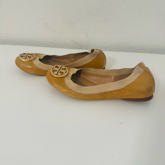 Tory Burch Caroline Size 6M Beige Elastic and Leather Ballet Flats - Picture 9 of 11